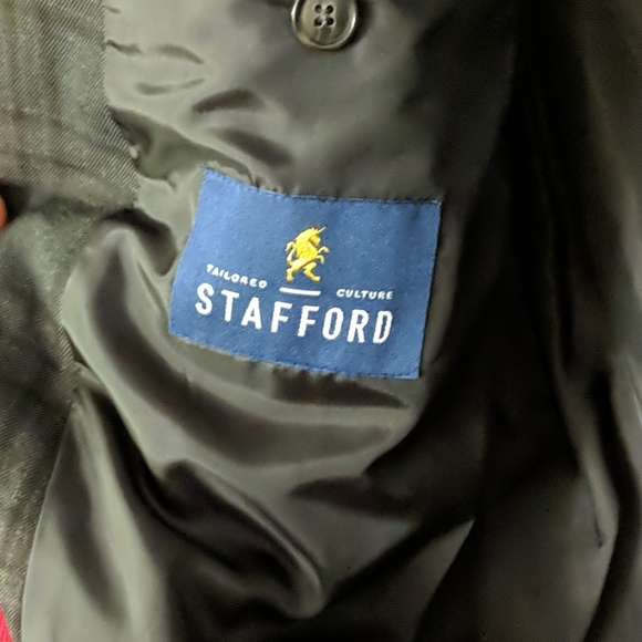 Year around sport coat - Picture 2 of 3